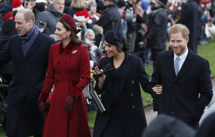 Foto del 25 de diciembre de 2018. El pr&iacute;ncipe William y Kate, Duquesa de Cambridge; a su lado, Meghan y el pr&iacute;ncipe Harry en un servicio en el St. Mary Magdalene Church en Sandringham in Norfolk, Inglaterra.
