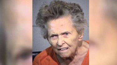 Anna Mae Blessing, residente en la localidad de Fountain Hills (Arizona) se enfrenta ahora a los cargos de asesinato, asalto y secuestro.