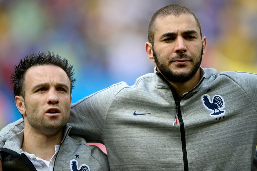Los futbolistas franceses Mathieu Valbuena (Izquierda) y Karim Benzema (Derecha) conocen el veredicto del juicio. El atacante del Real Madrid fue hallado culpable