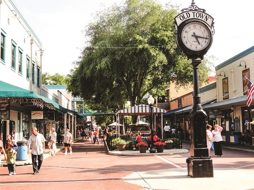 El área metropolitana de Orlando creció de 1.2 millones de habitantes en 1990 a 2.3 en 2015 y las nuevas oportunidades de empleo fueron una de las causas de ese incremento. (CORTESÍA)