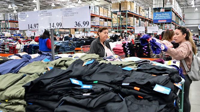 Producción textil en una de las cadenas minoristas en Estados Unidos.