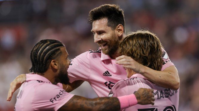 El argentino Lionel Messi festeja su tanto con el Inter Miami ante los Red Bulls de Nueva York, el sábado 26 de agosto de 2023, en Harrison, Nueva Jersey.