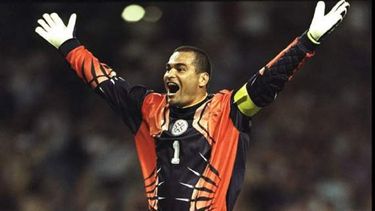 Exarquero Chilavert anuncia candidatura a la presidencia de Paraguay