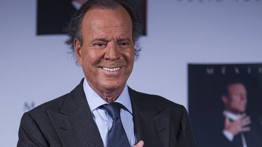 El pasado 11 de septiembre un juzgado de Valencia rechazó la falta de competencia territorial que alegaba el cantante Julio Iglesias, atribuyéndose así la potestad de tramitar la demanda de paternidad interpuesta.&nbsp;