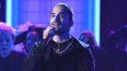 Maluma interpreta Mala mía en los Latin American Music Awards el 25 de octubre de 2018 en Los Ángeles.