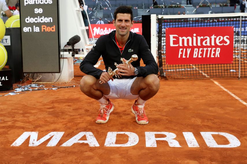 Djokovic aventaja por más de 4.000 puntos a Nadal, que cayó en semifinales de Madrid ante Tsitsipas. Tercero es el suizo Roger Federer.