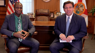 Ron DeSantis, gobernador de Florida, y Joseph Ladapo, cirujano general del estado