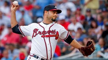 Sánchez, que suma experiencia con los Marlins, los Tigres de Detroit y los Bravos, tiene marca de 97 ganados y 100 perdidos, un porcentaje de carreras limpias permitidas de 3.99 y un WHIP de 1.306 en 13 tempo.