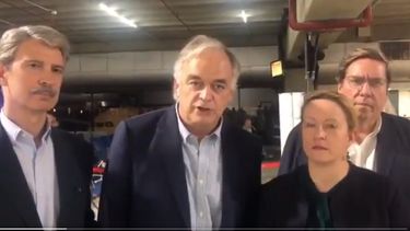 Los eurodiputados Esteban González Pons, Esther de Lange, Paulo Rangel, José Ignacio Salafranca Sánchez-Neyra, Gabriel Mato Adrover y Juan Salafranca viajaron a Venezuela a reunirse con el presidente encargado Juan Guaidó.