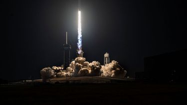 Momento del lanzamiento de SpaceX&nbsp; desde Cabo Cañaveral, Florida.