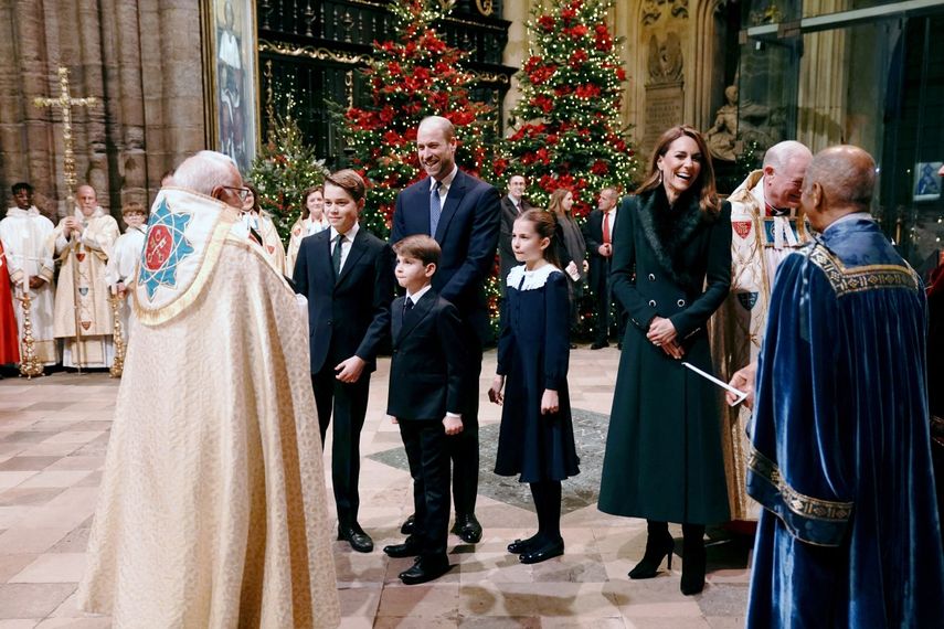 Los príncipes William, George y Louis, junto a las princesas Charlotte y Catherine llegan para asistir al quinto servicio anual de villancicos Juntos en Navidad en la Abadía de Westminster, Londres, el 5 de diciembre de 2025.