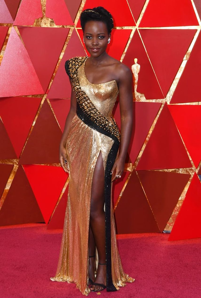 La ganadora del Premio de la Academia por 12 años de esclavitud, Lupita Nyongo.&nbsp;