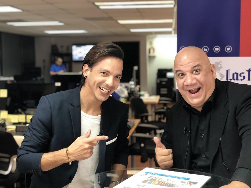 Juan Juan Almeida entrevista al comediante cubano Carlos Montiel.