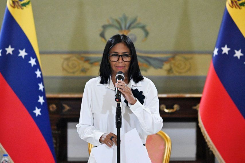 La gobernante encargada de Venezuela, Delcy Rodríguez, en conferencia de prensa, en el Palacio de Miraflores, en Caracas.