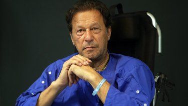 &nbsp;El exprimer ministro de Pakistán Imran Khan habla durante una conferencia de prensa en el hospital de Shaukat Khanum, en Lahore, Pakistán, el 4 de noviembre 2022. El ex primer ministro de Pakistán Imran Khan es detenido cuando comparecía ante una corte por cargos de corrupción, según indicaron miembros de su partido.&nbsp;