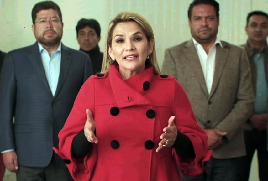La presidenta interina de Bolivia, Jeanine A&ntilde;ez anuncia su retiro de la carrera presidencial un mes antes de las elecciones en La Paz, Bolivia, el 17 de septiembre de 2020. &nbsp; &nbsp;