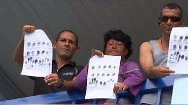 Muchos esperaron que un cambio legislativo les otorgara estatus y permiso para trabajar.