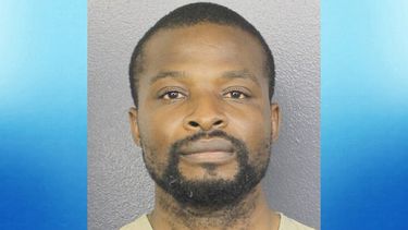 El predicador Junior Augustin.