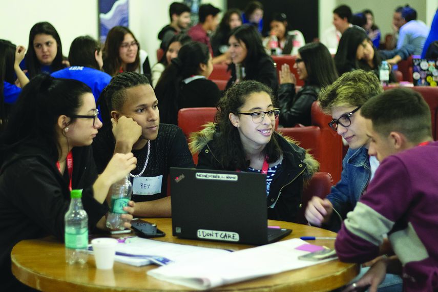 El proyecto JA-IBM Start Up Challenge pretender beneficiar a unos 4.600 jovenes estudiantes latinoamericanos.