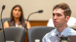 Tyler Robinson, acusado de asesinar a Charlie Kirk, comparece durante una audiencia en el Cuarto Tribunal de Distrito el 11 de diciembre de 2025 en Provo, Utah. Tyler Robinson, acusado de asesinar a Charlie Kirk, comparece durante una audiencia en el Cuarto Tribunal de Distrito el 11 de diciembre de 2025 en Provo, Utah.