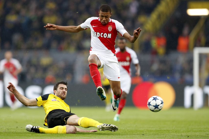 El delantero juvenil francés, Kylian Mbappé, resolvió el partido para los del principado.