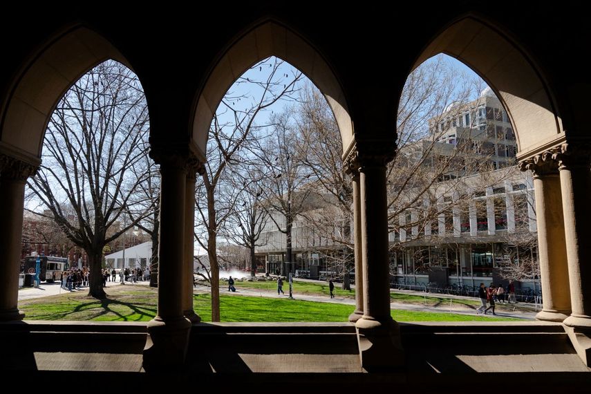 Foto de una sección de edificios de la Universidad de Harvard.