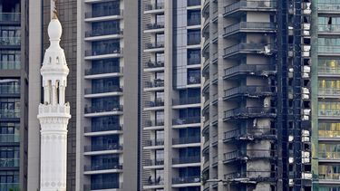 Los daños causados por el incendio en un edificio de Dubái, Emiratos Árabes Unidos, el 7 de noviembre del 2022.&nbsp;