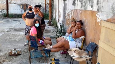 Miembros de las familias okupas en Cuba.&nbsp;