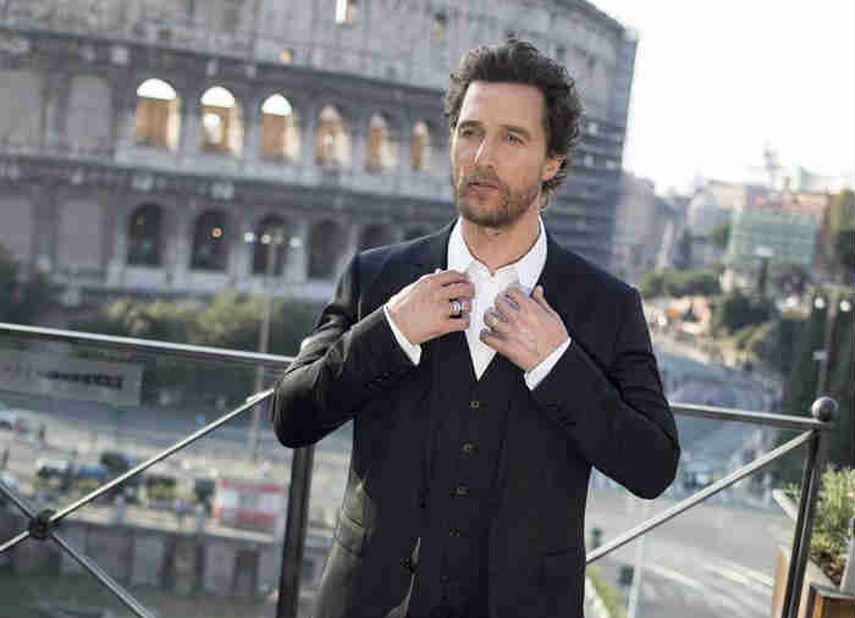 El ganador del Oscar por Dallas Buyers Club posa para la prensa durante su visita a Roma. (EFE)