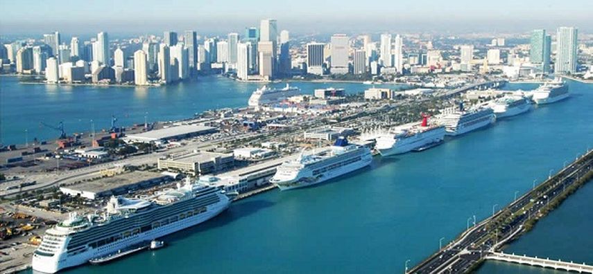 Durante la jornada del domingo 4 de enero, 9 cruceros y tres barcos de carga atracaron en la terminal portuaria