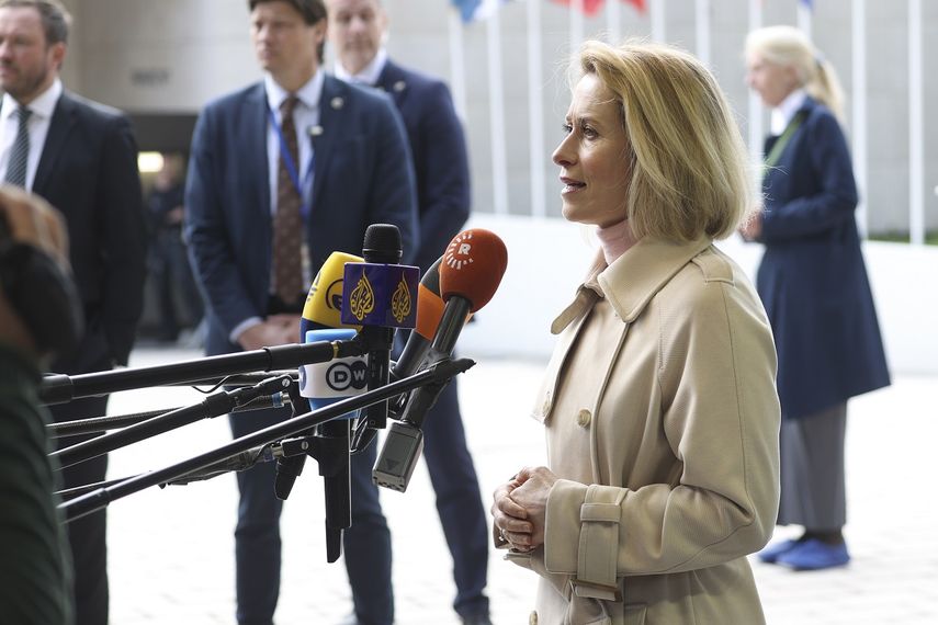 La Alta Representante de Política Exterior de la UE, Kaja Kallas, en declaraciones a la prensa a su llegada a una reunión de ministros de Exteriores en Luxemburgo. &nbsp; &nbsp;