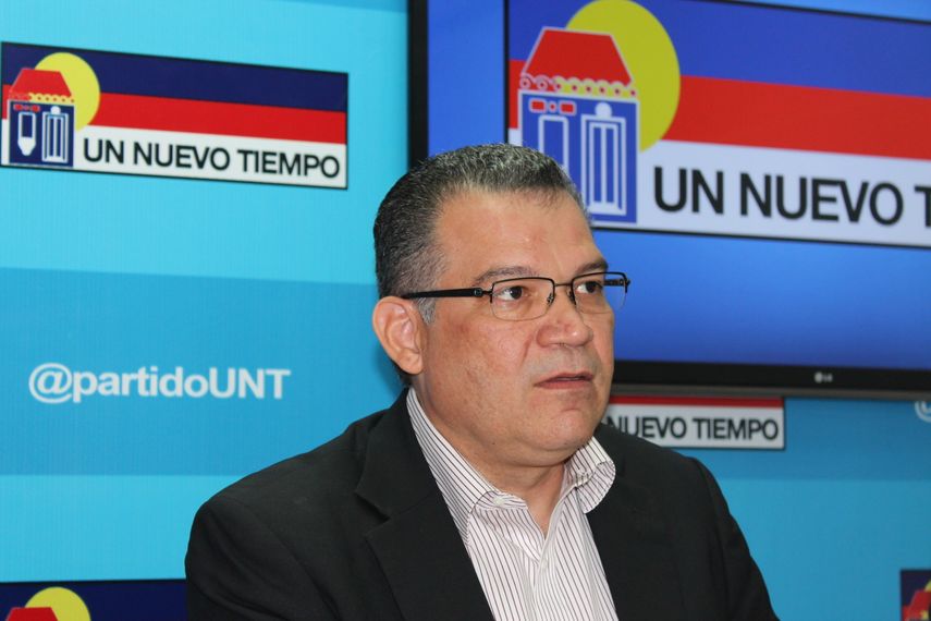 El vicepresidente de la Asamblea Nacional, Enrique Márquez, cree para que exista un diálogo se debe permitir la celebración del referendo este año
