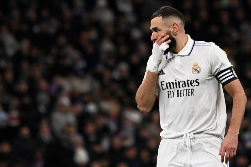 El francés Karim Benzema no pudo anotar por el Real Madrid, ante la Real Sociedad