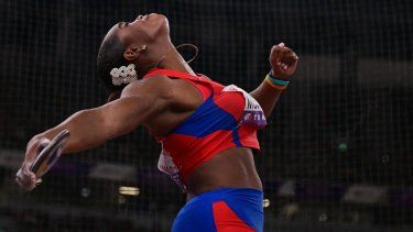 La cubana Silinda Morales compite en el lanzamiento de disco en el campeonato de World Athletics en Tokio, el 14 de septiembre de 2025.
