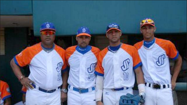 Lourdes jr y Yulieski (al final a la derecha) se encuentran en Haití y tratarán de conseguir un contrato para jugar en Estados Unidos muy pronto. (ARCHIVO)