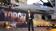 Tom Cruise posa para la prensa durante el estreno británico de Top Gun Maverick, en Londres, el jueves 19 de mayo de 2022. La cinta compite en la edición 2023 de los Globos de Oro.&nbsp;