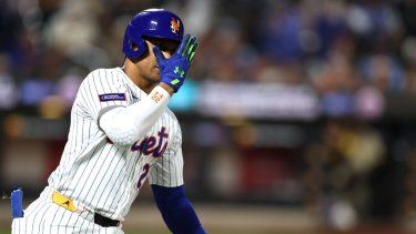 Juan Soto #22 de los Mets de Nueva York reacciona tras conectar un jonrón en la quinta entrada contra los Padres de San Diego en el Citi Field el 17 de septiembre de 2025 en el barrio de Queens de la ciudad de Nueva York.&nbsp;