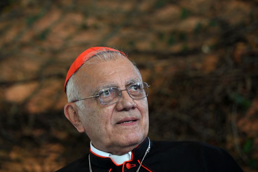 El cardenal venezolano Baltazar Enrique Porras Cardozo ofrece una conferencia de prensa tras ser nombrado arzobispo metropolitano de Caracas por el papa Francisco, en su casa de Caracas el 17 de enero de 2023.&nbsp;