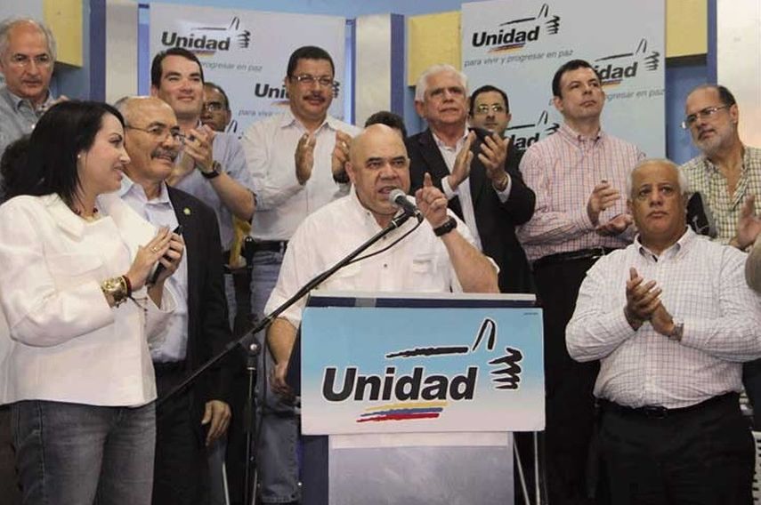 La  MUD asegura que con el estado de excepción el gobierno intenta suspender parlamentarias. (TWITTER)