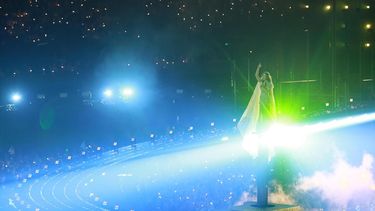 La australiana Delta Goodrem interpreta la canción Eclipse en la gran final de la 70ta edición de Eurovisión.&nbsp;