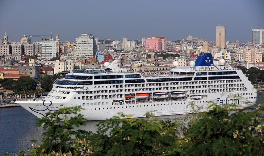 En mayo de 2016 partió el primer crucero a Cuba en más de 50 años, el Adonia, de la empresa Carnival
