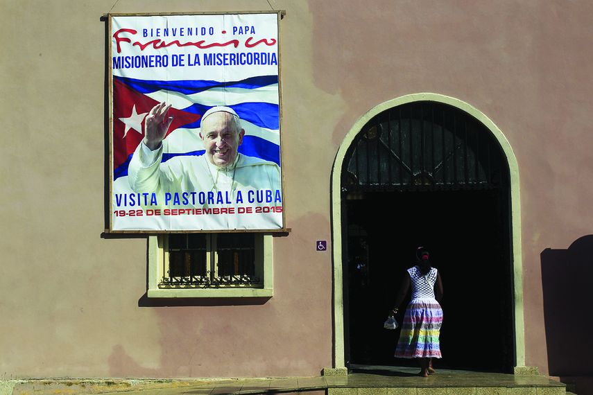 Arcos dijo que Cuba es una “excepción notable” dentro de los únicos tres países que han sido visitados por tres líderes de la Iglesia Católica en los últimos tiempos, incluyendo a Estados Unidos y Brasil, un hecho que es atribuido en parte a que fueron