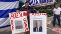 Con cárteles de denuncia y con mensajes en contra del régimen, cubanos se hacen escuchar en Miami Con cárteles de denuncia y con mensajes en contra del régimen, cubanos se hacen escuchar en Miami