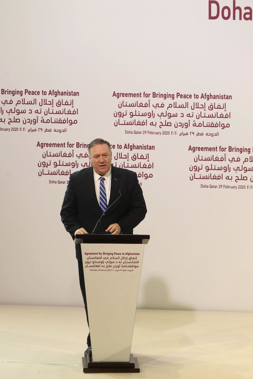 El secretario de Estado de EEUU Mike Pompeo habla durante la firma del acuerdo entre Estados Unidos y el Talib&aacute;n en Doha, Qatar, s&aacute;bado 29 de febrero de 2020. El acuerdo inicia un proceso de paz en Afganist&aacute;n que culminar&iacute;a con el retiro de las fuerzas estadounidenses en 14 meses.&nbsp;