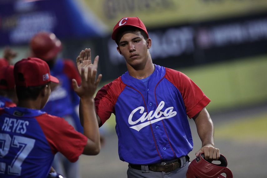 De sus cinco actuaciones olímpicas el béisbol de Cuba guarda los títulos de Barcelona 1992, Atlanta 1996 y Atenas 2004 y las medallas de plata que obtuvo en Sidney 2000 y Pekín 2008.