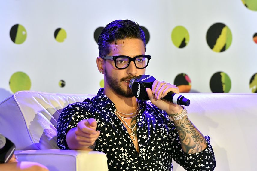 El cantautor colombiano Maluma se dirige al público durante su panel sobre las redes sociales en la Conferencia de los Latin Billboard, en Miami Beach.&nbsp;