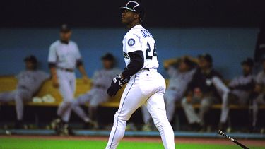 Ken Griffey Jr.  es el gran favorito entre los 22 candidatos. (ARCHIVO) 