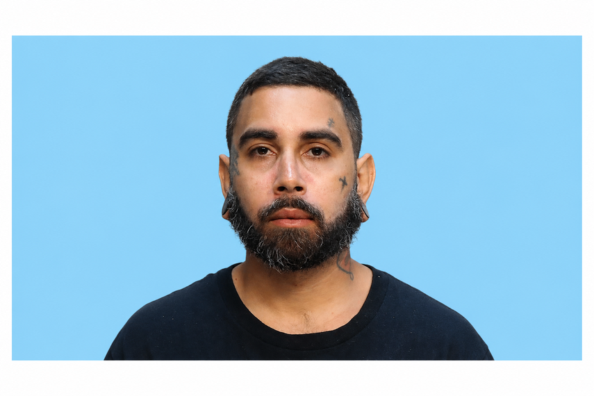 Jorden Stephen Perozo, residente de Miami Beach, acusado de vandalizar representación de balones FIFA.