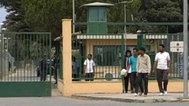 La infiltración del centro Cara SantAnna, que ha sido hogar para más de 1.200 migrantes, se sospechaba desde 2013.