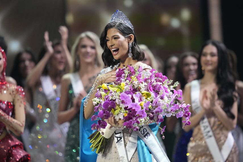 Miss Nicaragua, Sheynnis Palacios, se corona Miss Universo. 